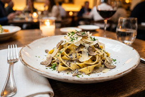 Restaurant inside showcase 2